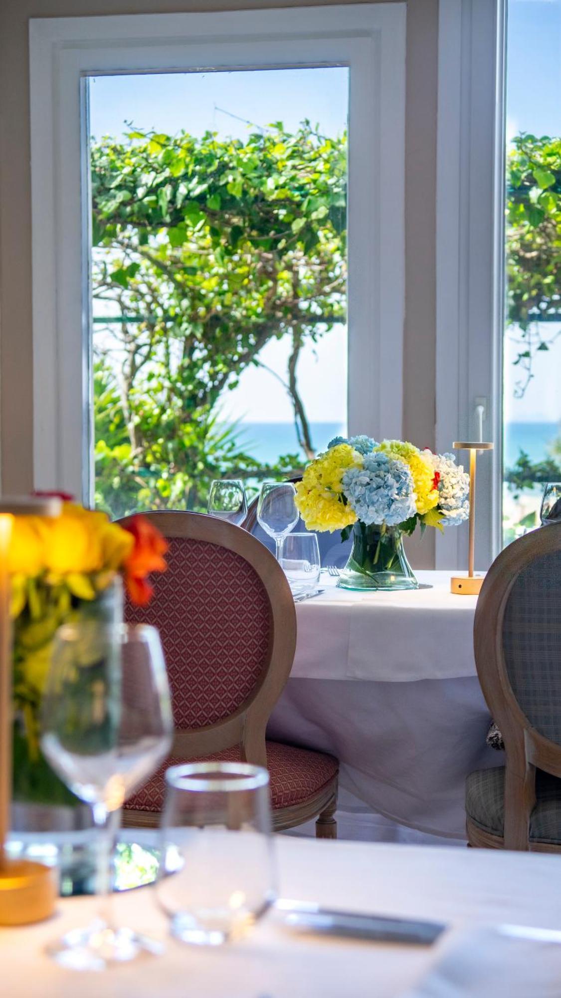 Hotel Sinuessa Terme 蒙德拉戈内 外观 照片