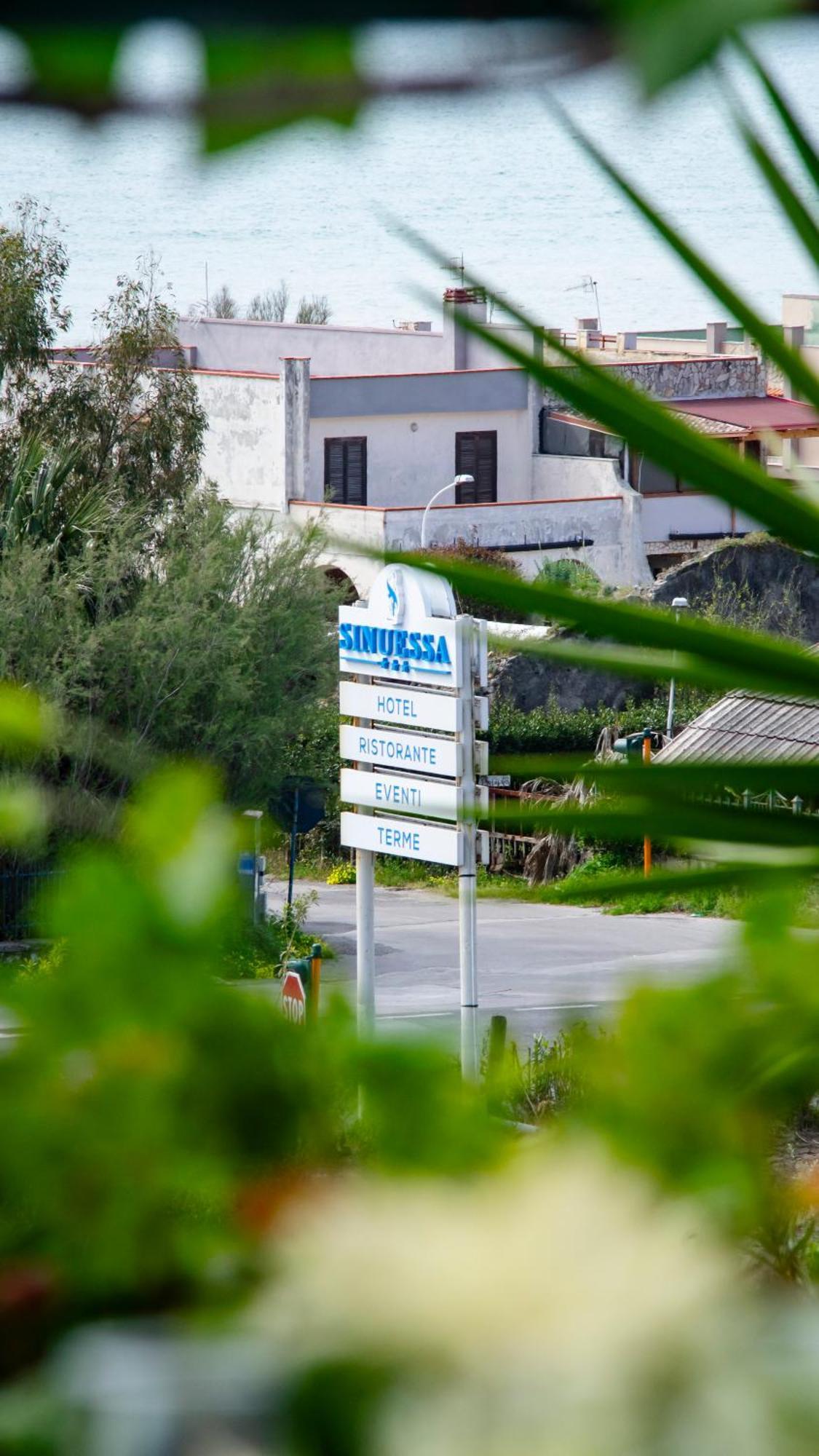 Hotel Sinuessa Terme 蒙德拉戈内 外观 照片