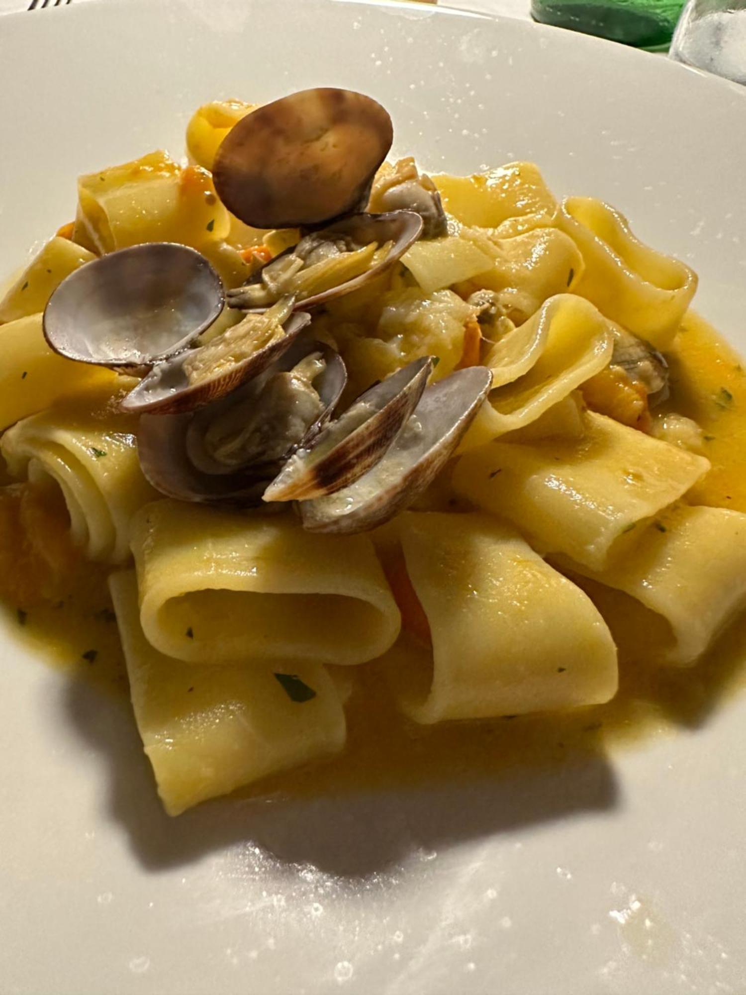 Hotel Sinuessa Terme 蒙德拉戈内 外观 照片