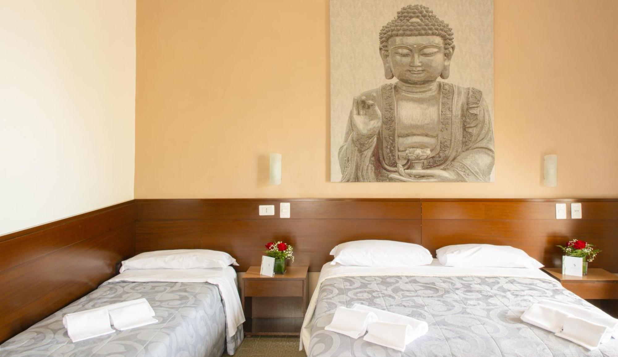 Hotel Sinuessa Terme 蒙德拉戈内 外观 照片