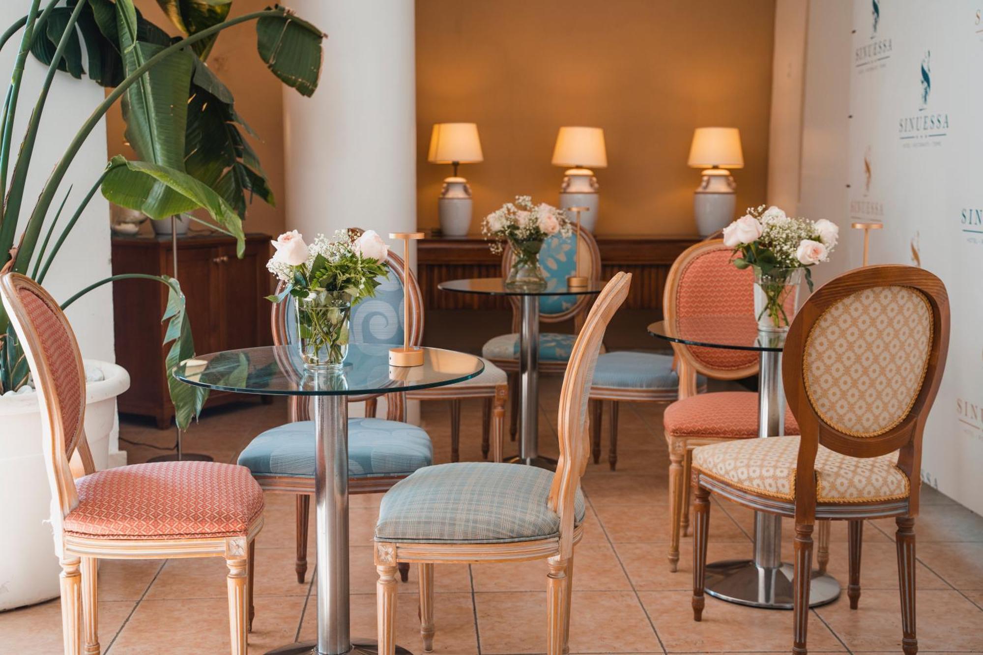 Hotel Sinuessa Terme 蒙德拉戈内 外观 照片